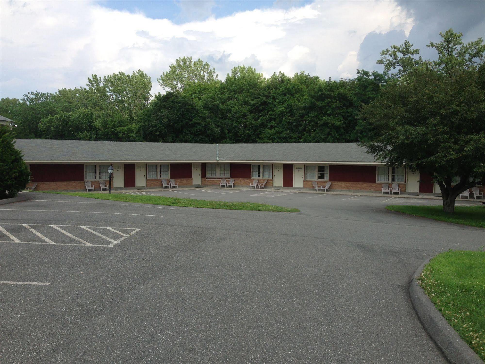 Berkshire Inn Pittsfield Exterior foto